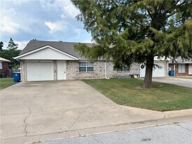 53 Holly Dr in Bentonville, AR - Building Photo