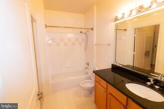 12000 Market St in Reston, VA - Building Photo - Building Photo