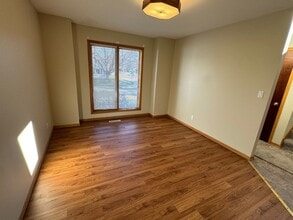 1303 Kentucky Ave in Ames, IA - Building Photo - Building Photo