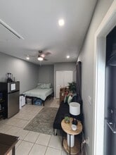 11520 SW 80th St in Miami, FL - Building Photo - Building Photo
