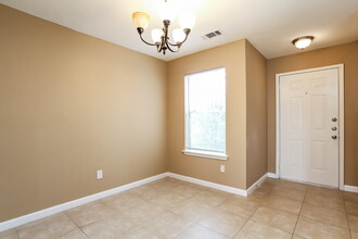 7423 Village Lake Dr in Cypress, TX - Building Photo - Building Photo