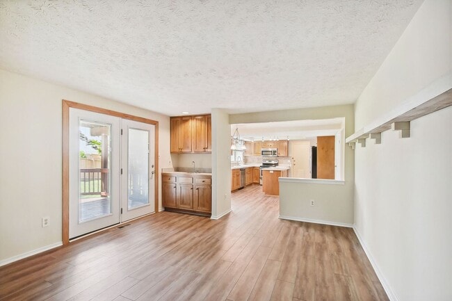 1402 Kingstream Dr in Herndon, VA - Foto de edificio - Building Photo