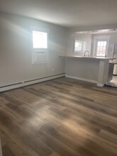 164 Partition St-Unit -3 in Saugerties, NY - Building Photo - Building Photo
