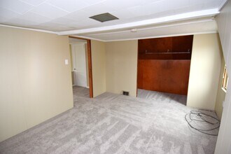 2102 McLean St in Aliquippa, PA - Building Photo - Building Photo