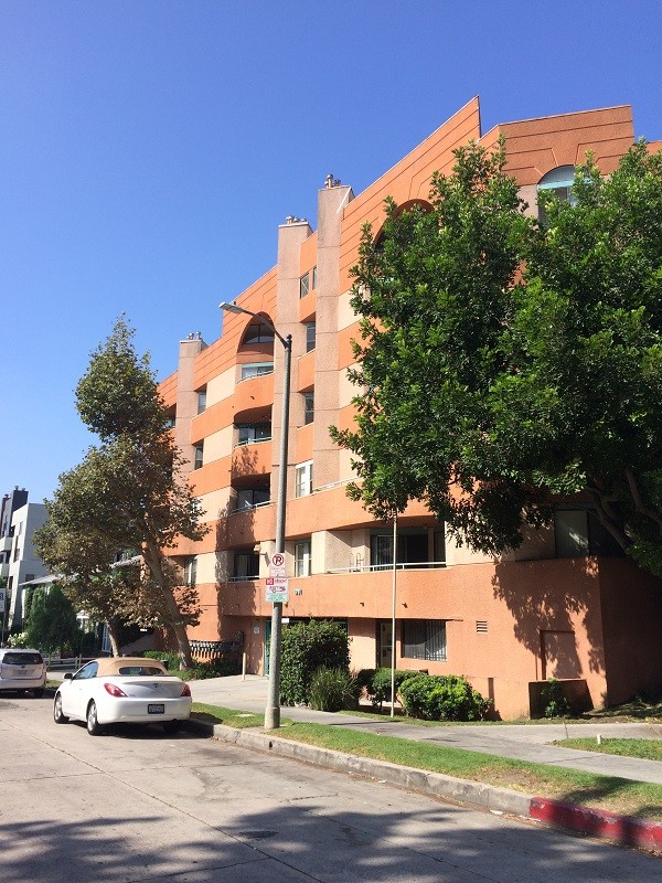 1791 Sycamore N Ave, Unit 215 in Los Angeles, CA - Building Photo - Building Photo