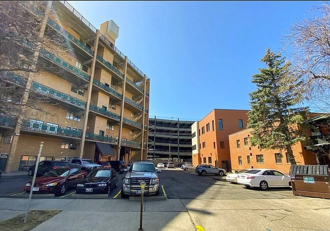 property at 300 N 25th St