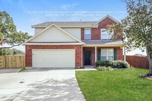 3813 Dunlavy Rd in Denton, TX - Building Photo