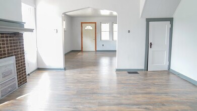 3406 Beechwood Blvd, Unit 3406 Beechwood Blvd in Pittsburgh, PA - Building Photo - Building Photo