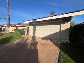 36532 Vía Abeja in Cathedral City, CA - Foto de edificio - Building Photo