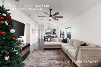 1325 Pasadena Bloom Ln in Ruskin, FL - Building Photo - Building Photo
