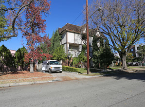 633 Alexander St in Glendale, CA - Building Photo - Building Photo