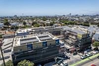 Las Flores Apartments in Santa Monica, CA - Building Photo - Building Photo