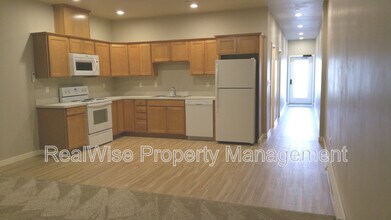 502 SW Evergreen Ave in Redmond, OR - Building Photo - Building Photo