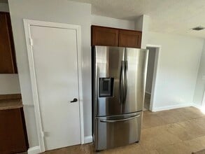 3135 Sabal Palm Dr in Jacksonville, FL - Foto de edificio - Building Photo