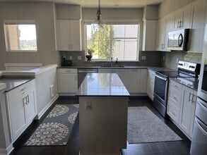 1325 Seattle Hill Rd in Bothell, WA - Building Photo - Building Photo