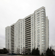 The Chartwell I in Toronto, ON - Building Photo - Building Photo