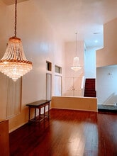 14610 Clearbrook Dr in Chino Hills, CA - Foto de edificio - Building Photo