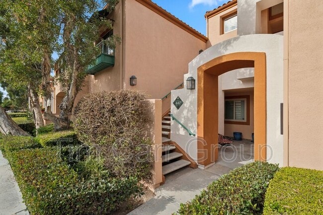 property at 440 Villa Point Dr