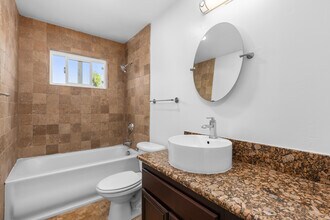 725 Washington Heights Rd in El Cajon, CA - Building Photo - Building Photo