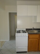 6222 Hazeltine Ave in Los Angeles, CA - Foto de edificio - Building Photo