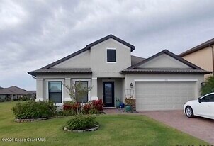 516 Horsemint Ave in West Melbourne, FL - Building Photo