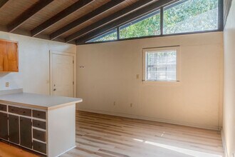 1327 Linda Ann Dr in Tallahassee, FL - Building Photo - Building Photo