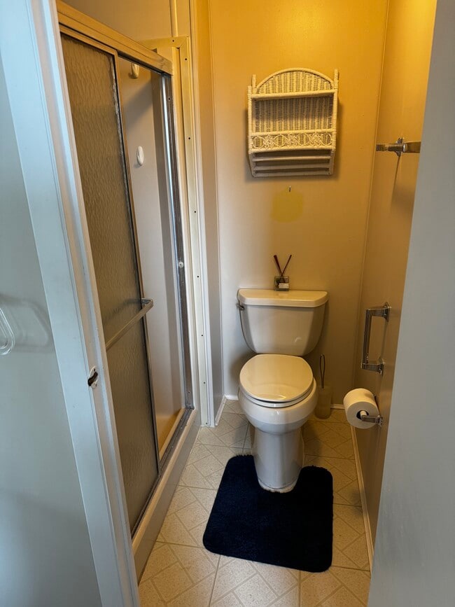 10 Lake Diane Dr in Naples, FL - Foto de edificio - Building Photo