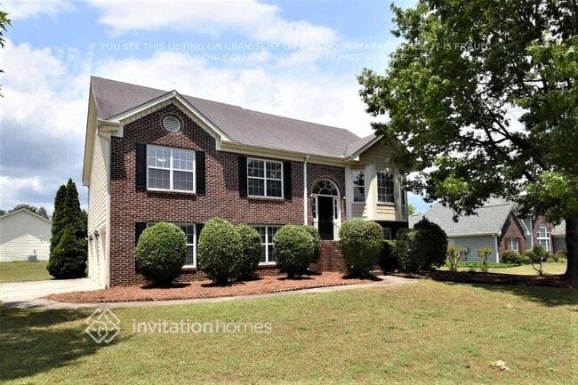 property at 961 Rolling Meadows Dr
