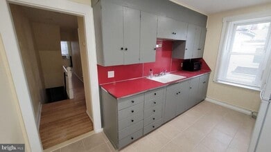 838 Fairmount Ave in Trenton, NJ - Building Photo - Building Photo