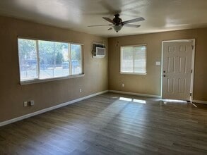 3941 53rd St in Sacramento, CA - Foto de edificio - Building Photo