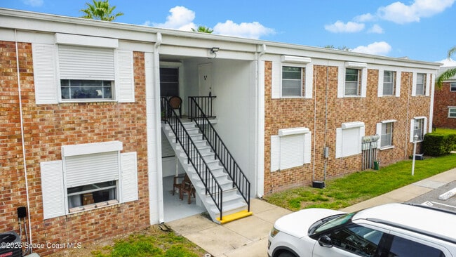 190 E Olmstead Dr in Titusville, FL - Building Photo - Building Photo