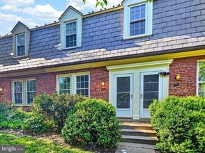 1030 S Barton St in Arlington, VA - Building Photo - Building Photo