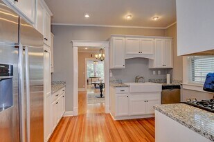 511 Rhode Island Ave in Norfolk, VA - Building Photo