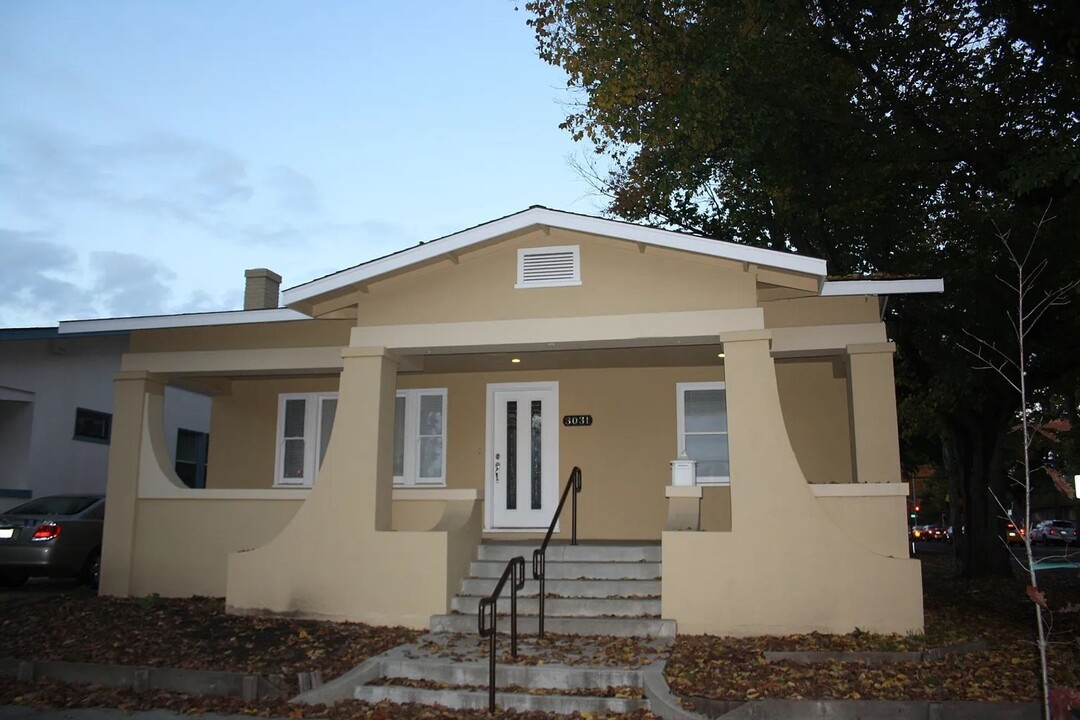 3031 I St in Sacramento, CA - Building Photo