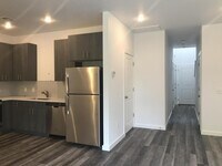 626 N College St photo'