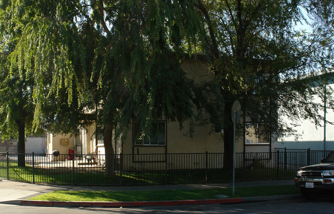 1339 Crucero Dr in San Jose, CA - Foto de edificio - Building Photo