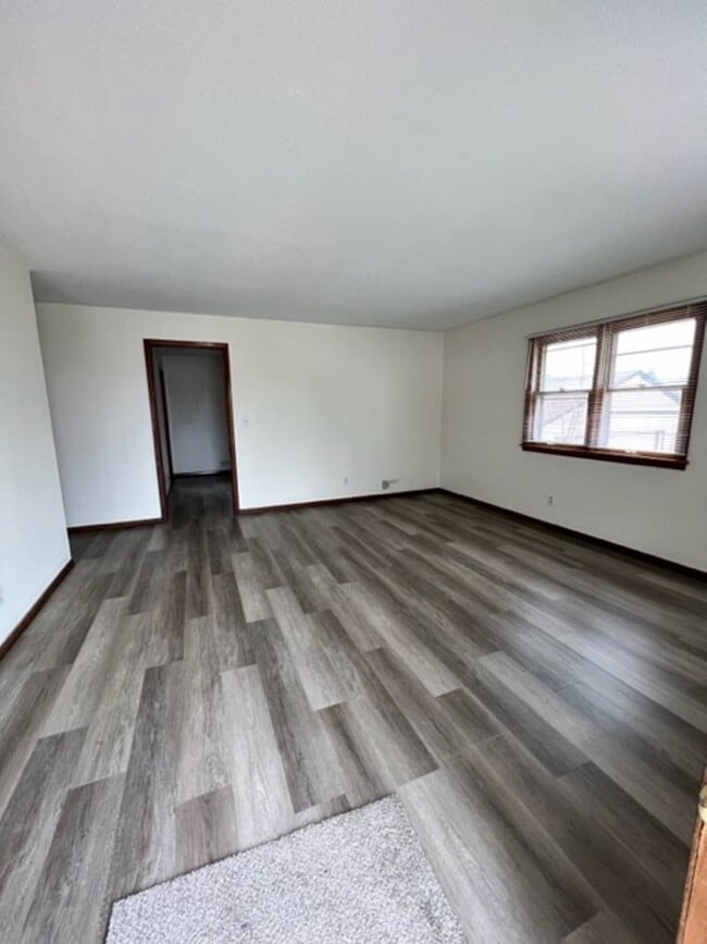 property at 312 W Ingals Ave