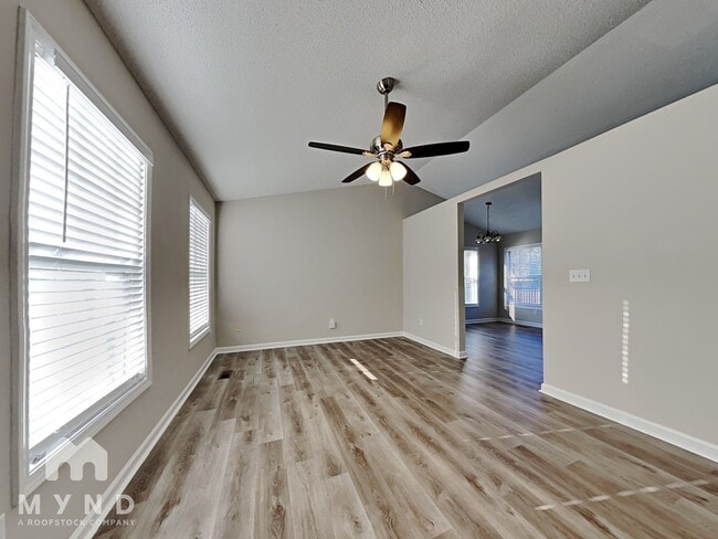 832 St Andrews Pl in Concord, NC - Foto de edificio - Building Photo