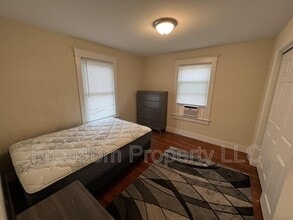 18 Canal St in Southington, CT - Building Photo - Building Photo