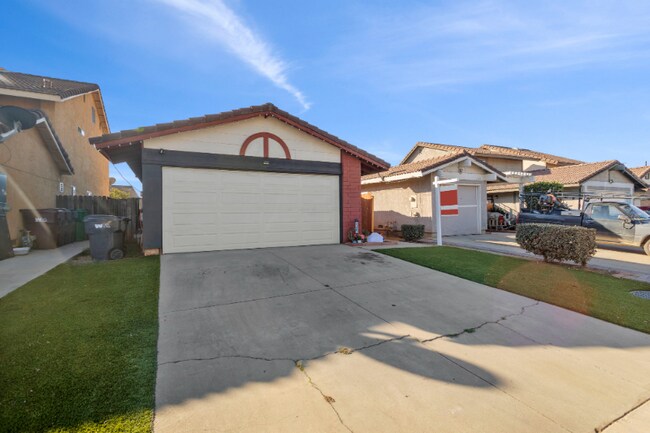 23407 Rolanda Dr in Moreno Valley, CA - Building Photo - Building Photo