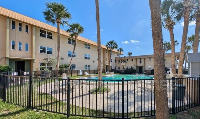 property at 225 15th Ave N