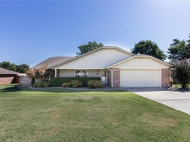 1807 Carrie Pl in Springdale, AR - Building Photo