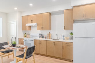 La Sabila in Vista, CA - Building Photo - Interior Photo