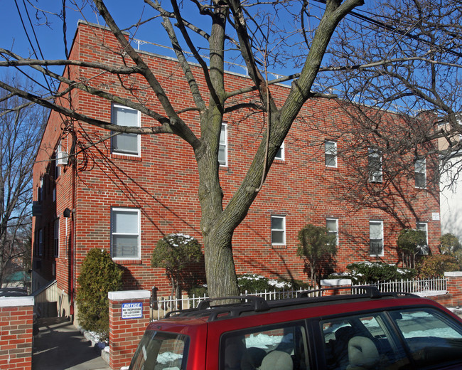 Marietta Apartments in Mount Vernon, NY - Foto de edificio - Building Photo