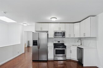 725 Taylor Ave in Bronx, NY - Building Photo - Building Photo