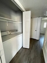 116 Dallas St SE, Unit C in Albuquerque, NM - Building Photo - Building Photo