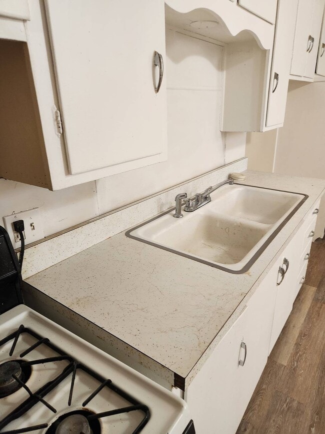 2120 Highland Ave in Utica, NY - Foto de edificio - Building Photo