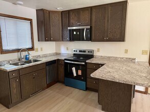 330 Liberty St in La crosse, WI - Building Photo - Building Photo