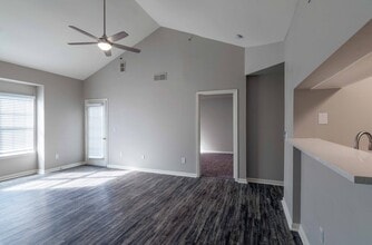 Wild Oak Apartments in Kansas City, MO - Foto de edificio - Building Photo