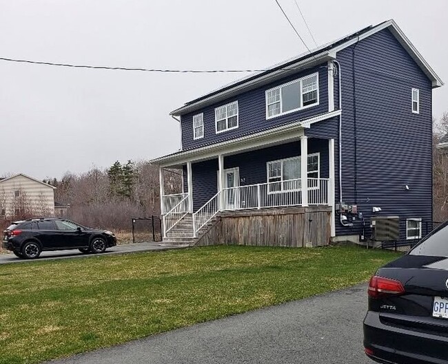 property at 262 Hillsboro Dr